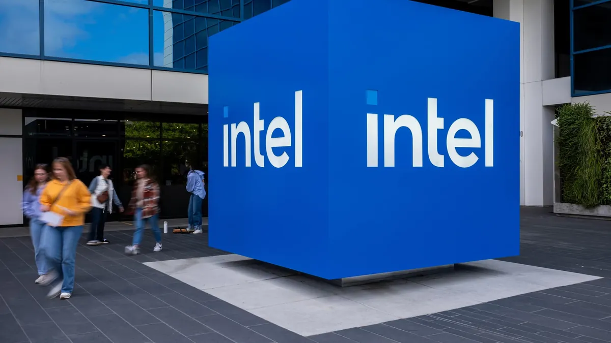 Intel raises $20B at $95 a share in its first stock sale since 1971