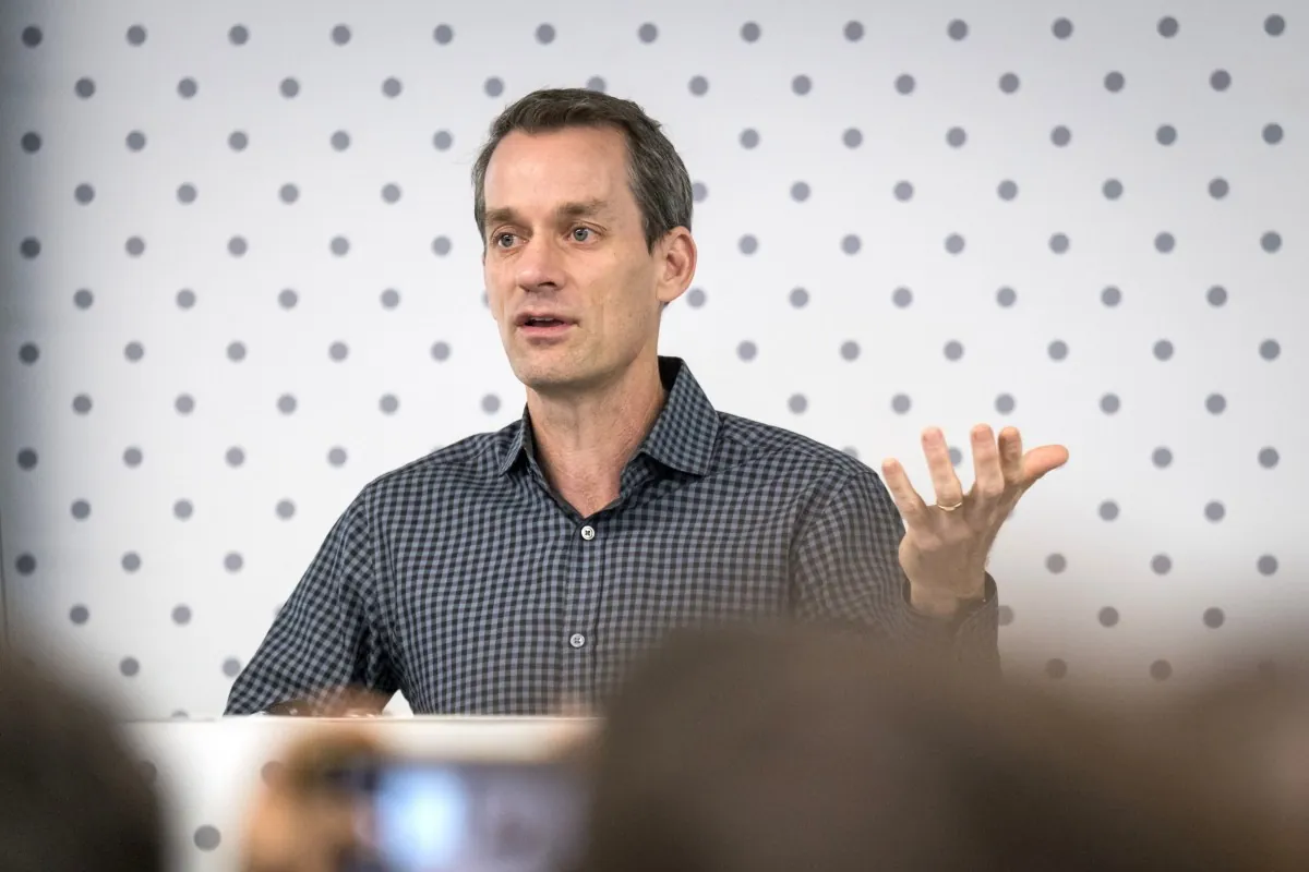 Jeff Dean leaves Google to lead Discovery Loop, with Alphabet as a founding investor